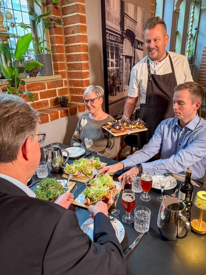 Smoerrebroed-adlibitum-odense_3 Vi serverer smørrebrød ad libitum i Odense